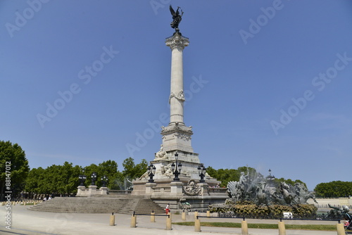 Le Monument aux Girondins et ses décorations grandioses à la place des Quinconces à Bordeaux