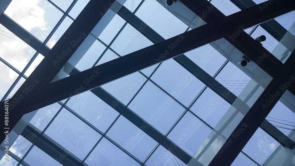 Roof construction from glass and metal