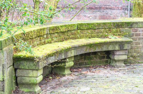 Bank aus Stein                Bench of stone photo