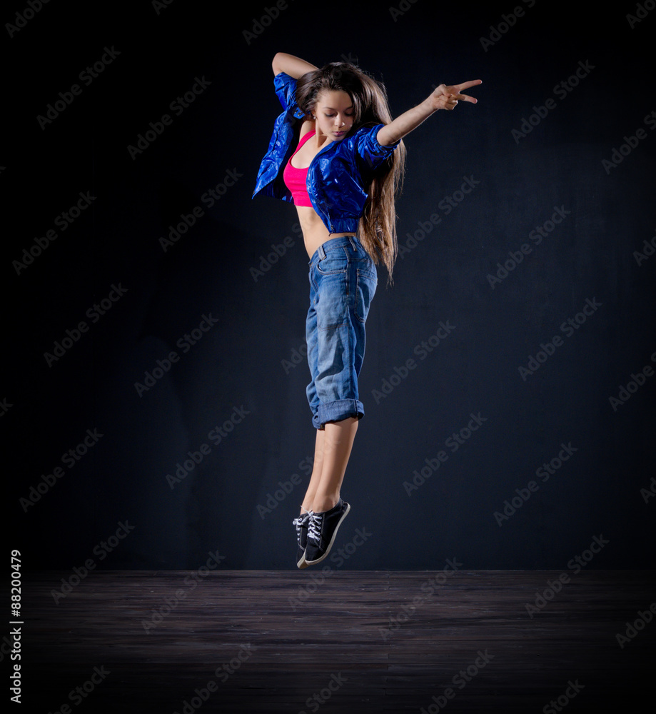 Young girl modern dancer (normal ver)