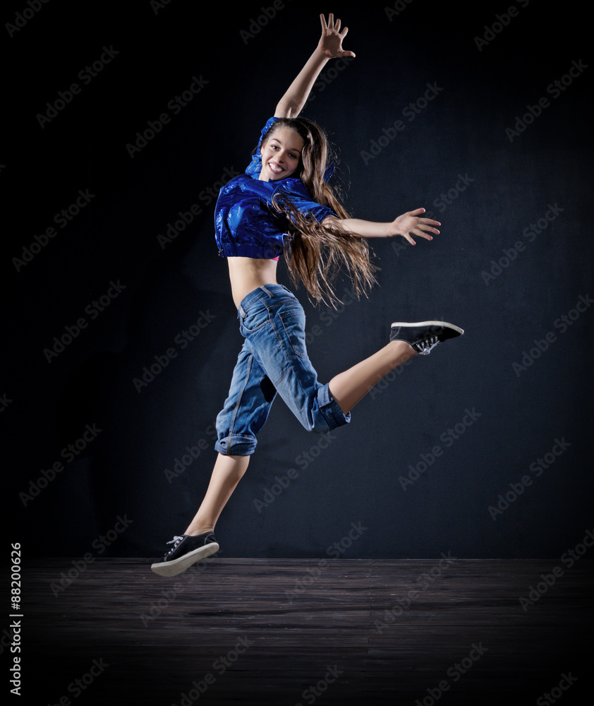 Young girl modern dancer (dark ver) Young girl modern dancer (dark ver)
