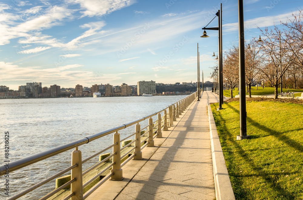 Footpath along the River Hudson in New York