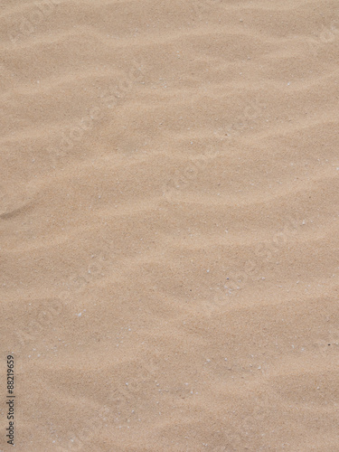 Wellenmuster im Sand als Hintergrund © kama71