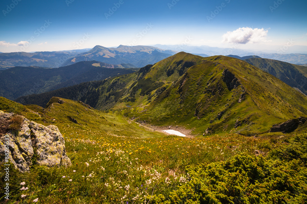Fototapeta premium Beautiful mountains landscape in Carpathian