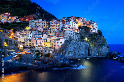 Manarola, 5 terre dopo il tramonto photo