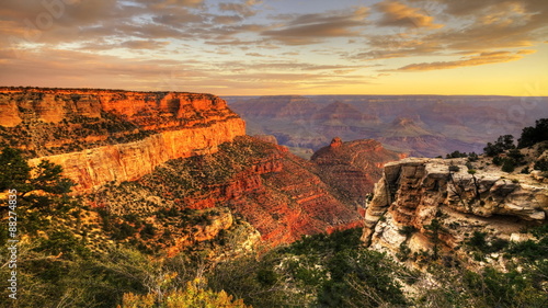 4K UltraHD A timelapse of sunrise at the Grand Canyon