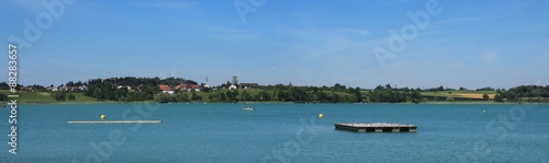 Village Seegraben and lake Pfaffikon © u.perreten