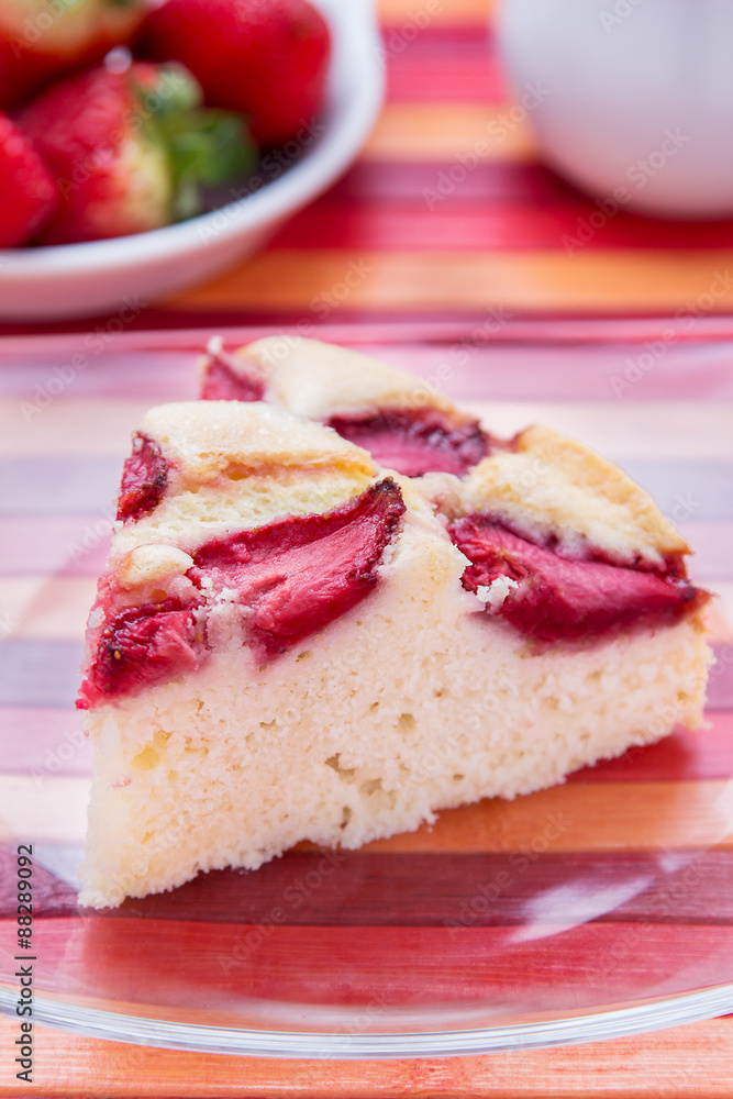 Torta yogurt e fragole Torta yogurt e fragole