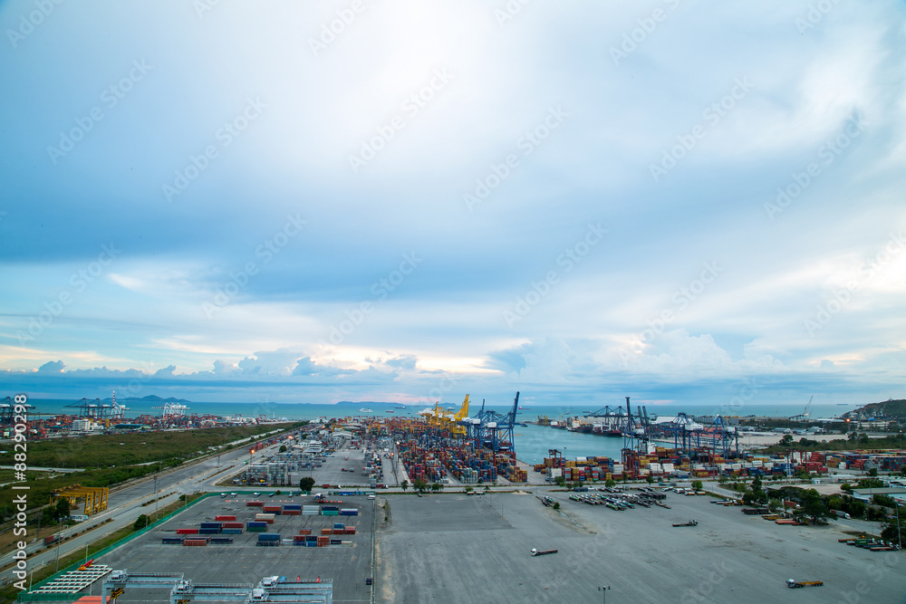 Port container terminal for transporatation