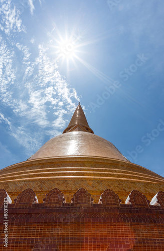 gold buddha temple