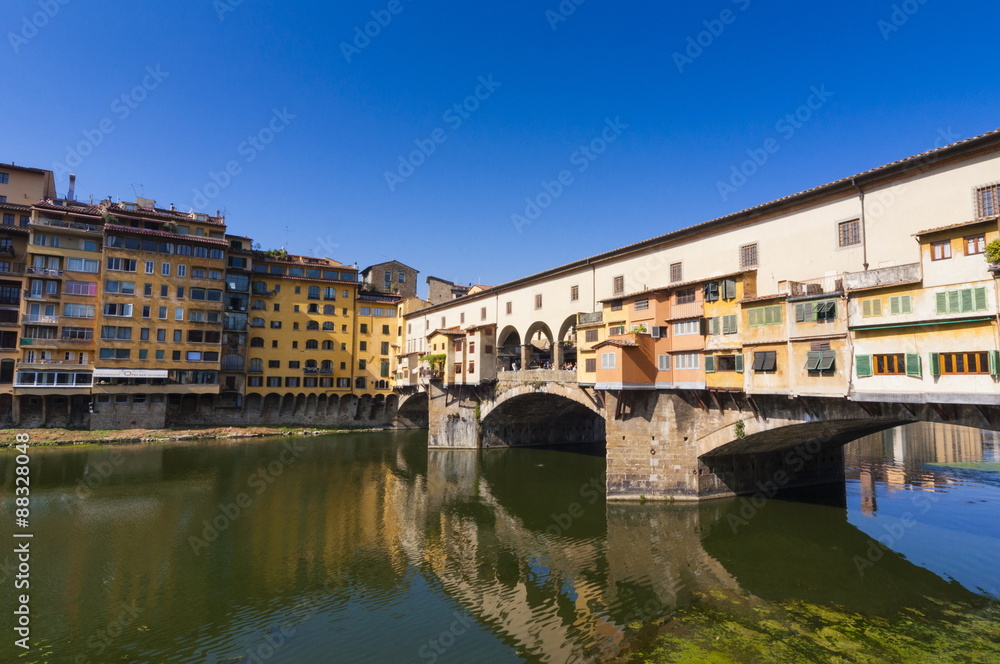 Ponte Vecchio and River Arno, Florence (Firenze), Tuscany Ponte Vecchio and River Arno, Florence (Firenze), Tuscany