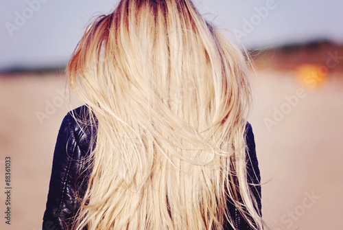 blond long hairs