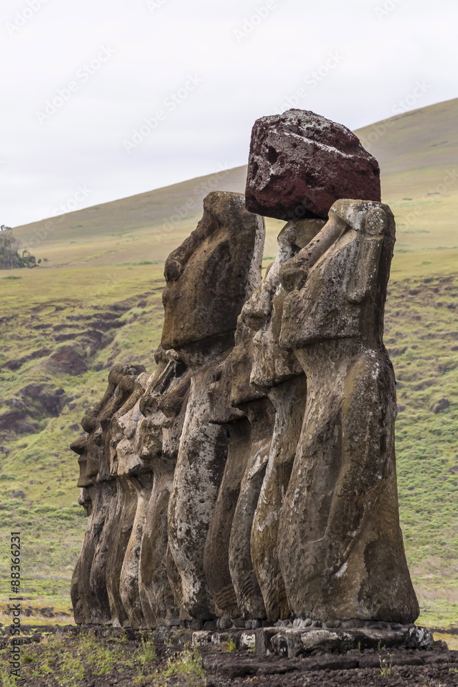 15 Moai Restored Ceremonial Site Of Ahu Tongariki, Rapa Nui National ...