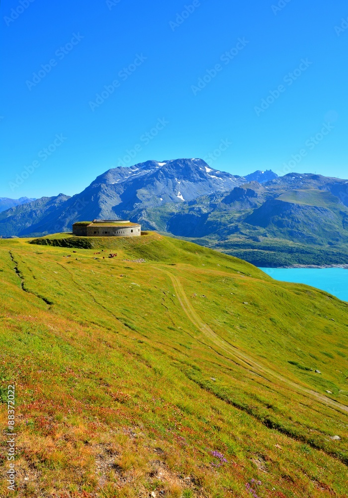 Fototapeta premium fort de ronce et mont cenis, vallée de la maurienne