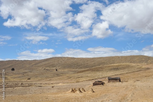 Mountain Bolivian villages in the Altiplano © b201735