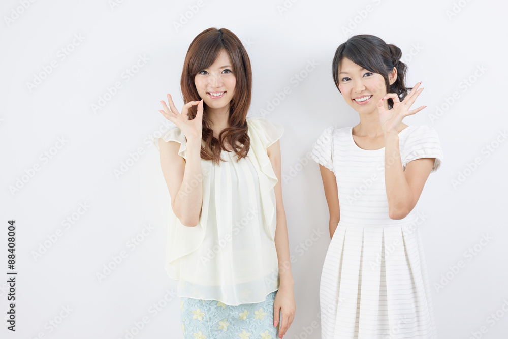 爽やかな女性二人