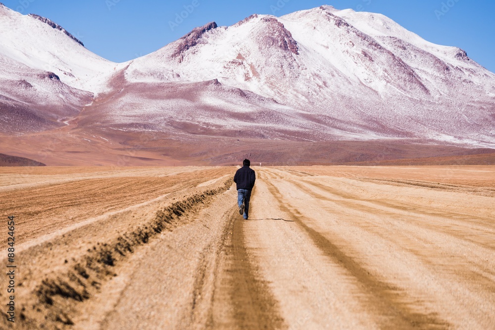 the stunning scenery of uyuni salt lake in bolivia the stunning scenery of uyuni salt lake in bolivia