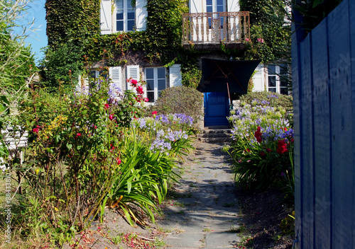 Maison bretonne fleurie.