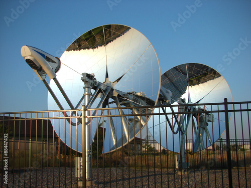 parabolic dish solar energy collector
