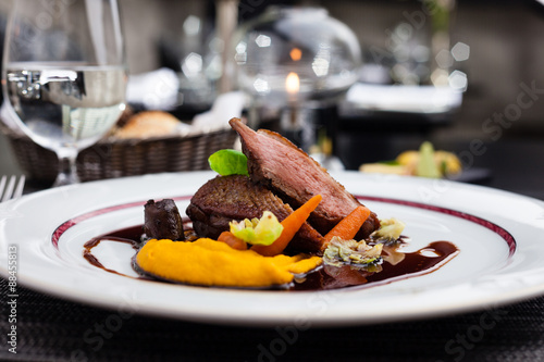 Fotografija Roasted duck fillet