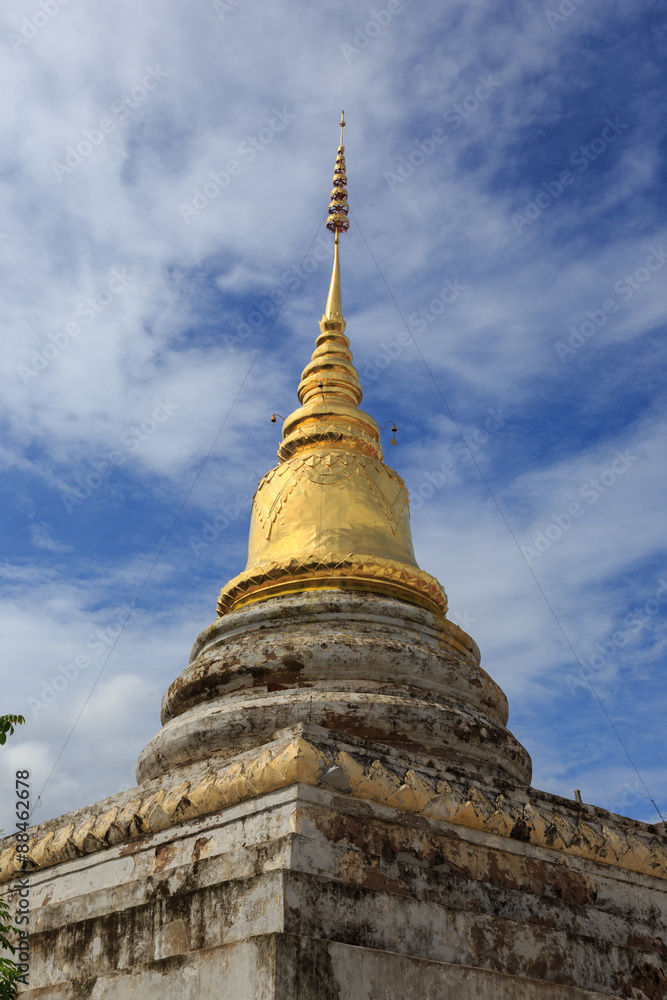 Fototapeta premium Buddha's relics Golden pagoda Nan Province Thailand