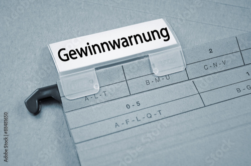 Ordner mit Gewinnwarnung