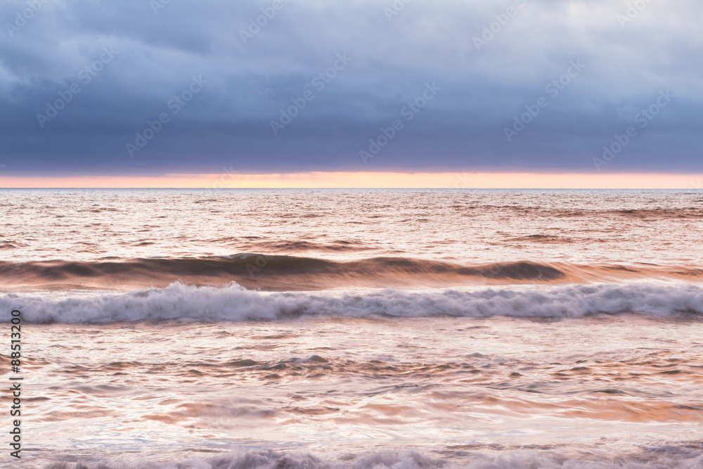 Fototapeta premium sunset and waves