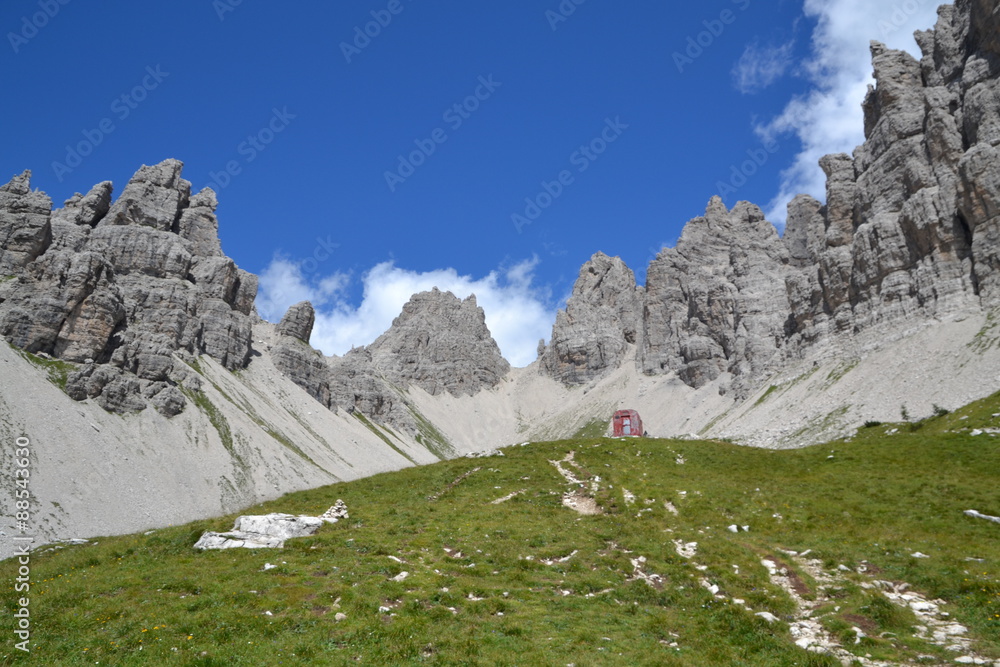 Dolomiti Friulane - Bivacco Perugini in val Montanaia Dolomiti Friulane - Bivacco Perugini in val Montanaia