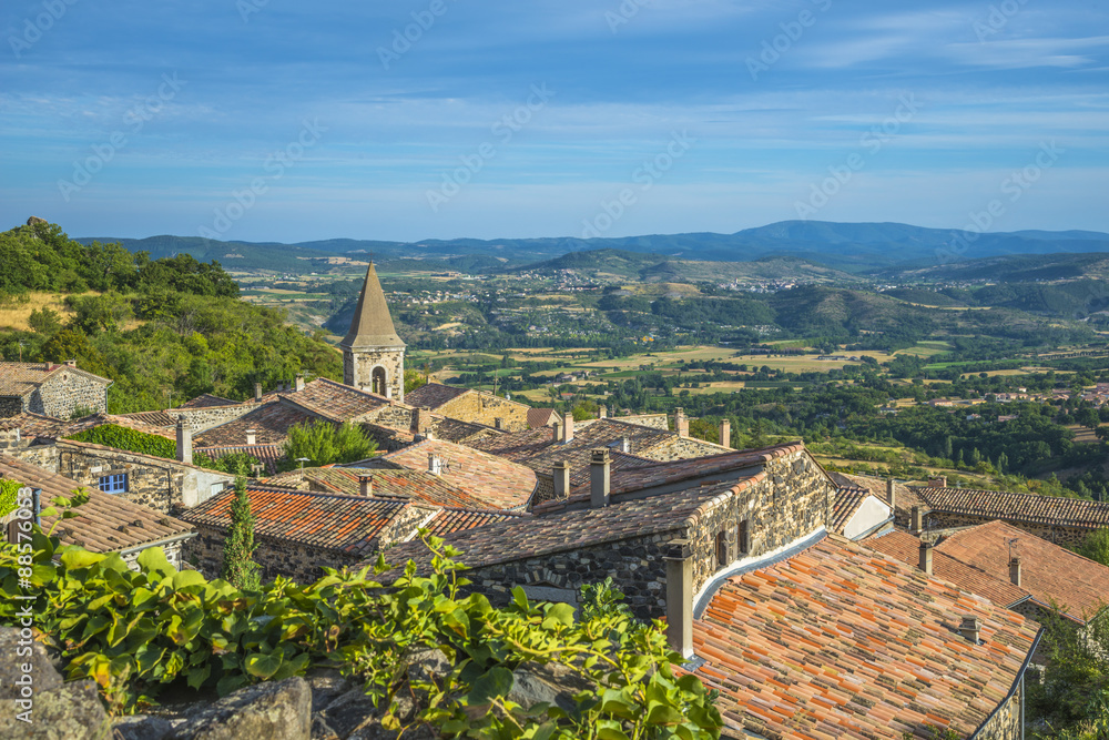 village de Mirabel en Ardèche