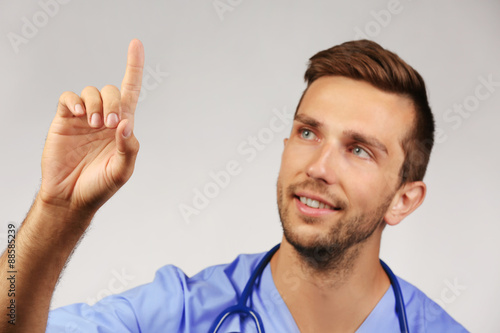 Doctor pointing his finger ...
