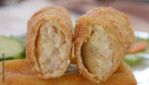 Rolled , roasted filled cheese
