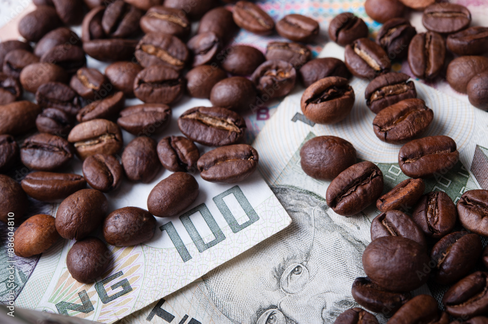 Fototapeta コーヒー豆とお金