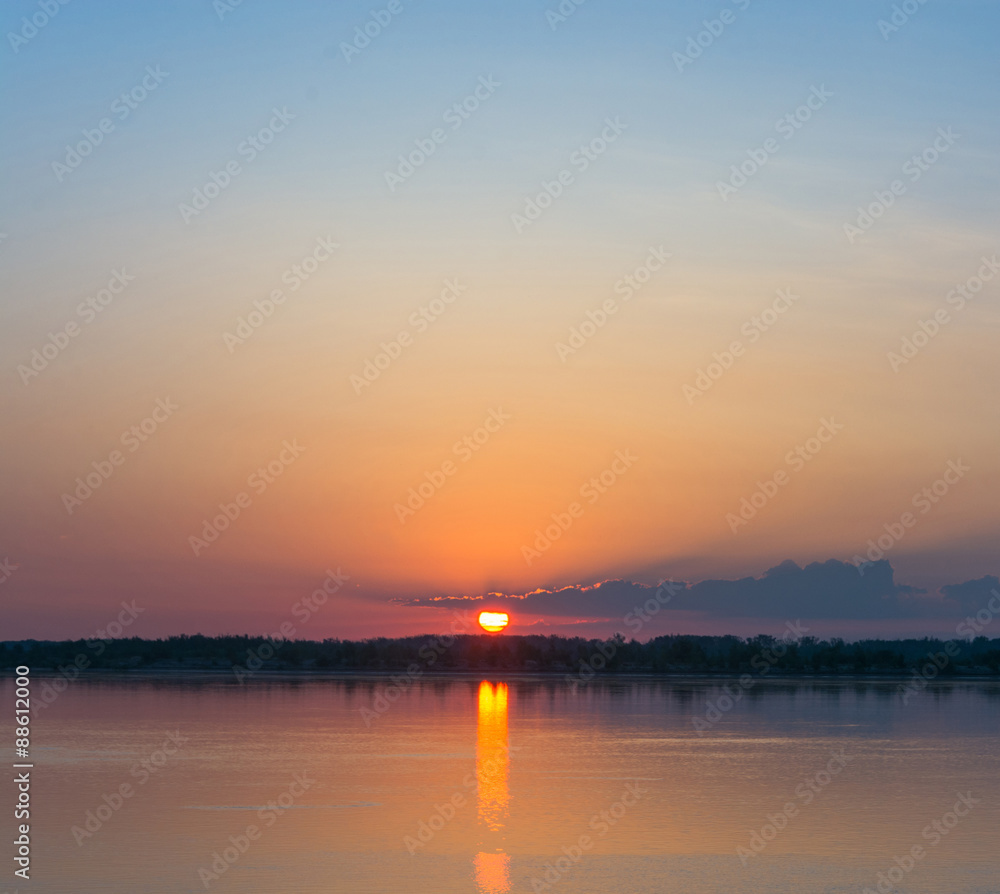 Obraz premium Dawn on the Volga