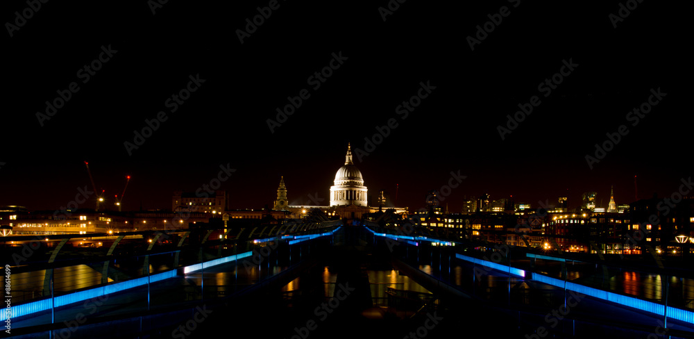 Fototapeta premium millennium Bridge