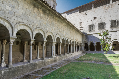 Girona Cathedral cloister archway