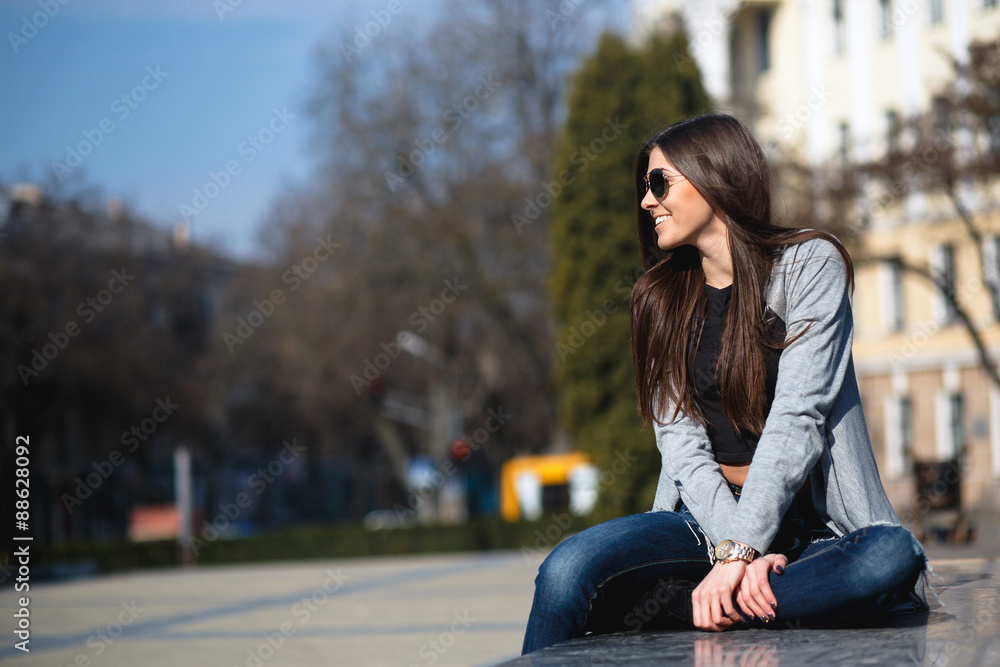 Fototapeta premium girl in the city