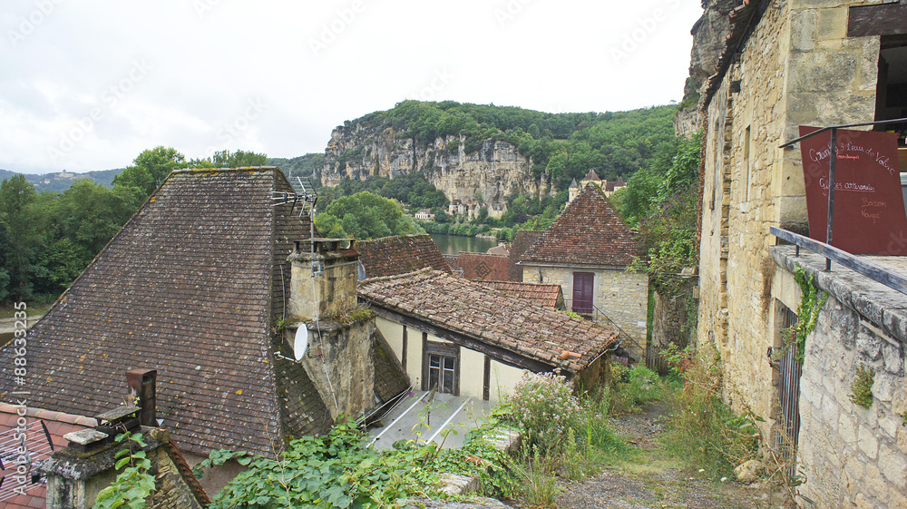 Calles y edificio de La Roque Gageac, Francia 