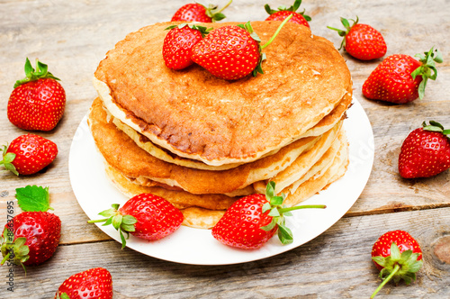 pancakes with fresh berries