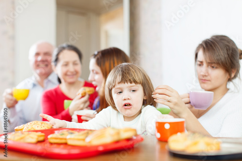 family having breakfast
