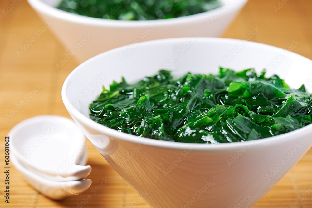 Traditional Japanese soup made of seaweed wakame