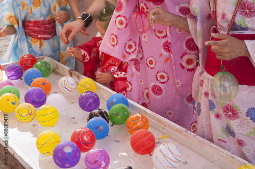 露店の風船つり