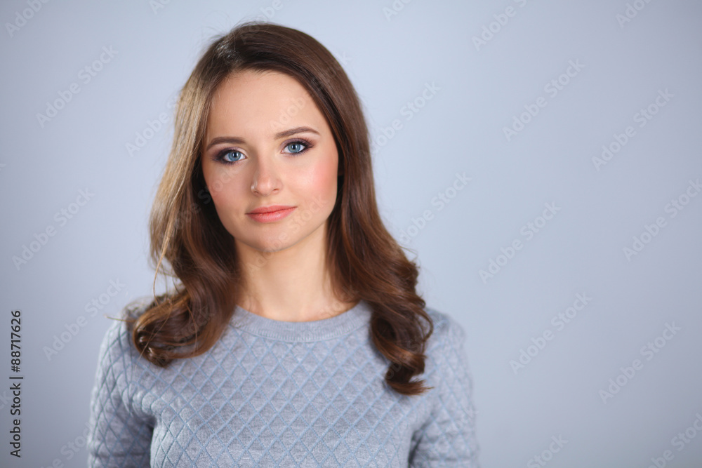Portrait of an attractive fashionable young brunette woman Portrait of an attractive fashionable young brunette woman