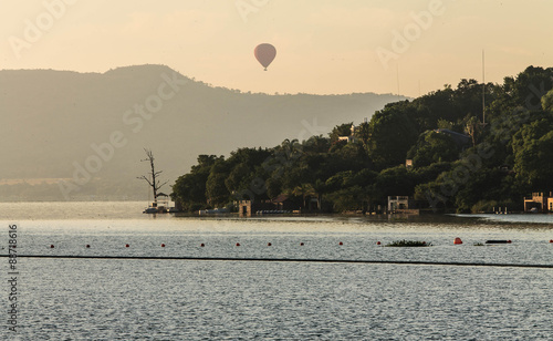 Sunrise ballooning at Hartbeespoort Dam
