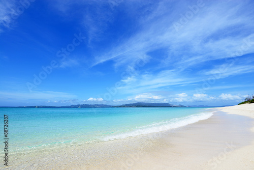 美しいビーチとさわやかな空 © Liza5450