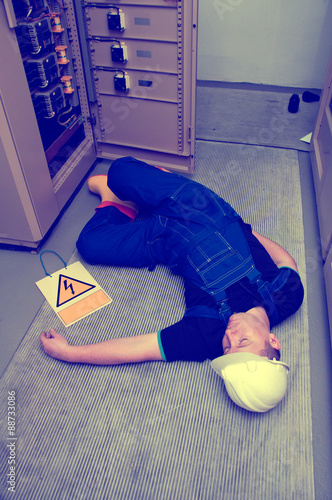 Tableau sur toile electrician electrocuted