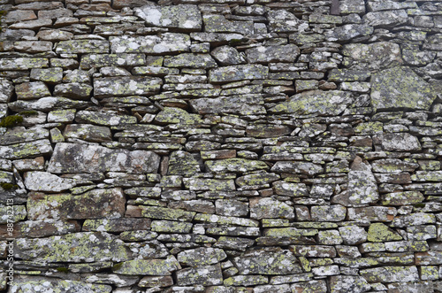 Mur en pierre, granit - village de Lozère