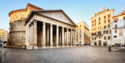 Piazza della Rotonda e il Pantheon, Roma #88742452