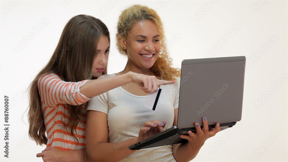 Girls shopaholics to shop online Girls shopaholics to shop online