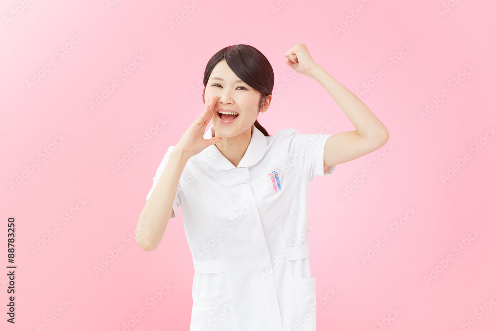 呼びかけるナース 呼びかけるナース