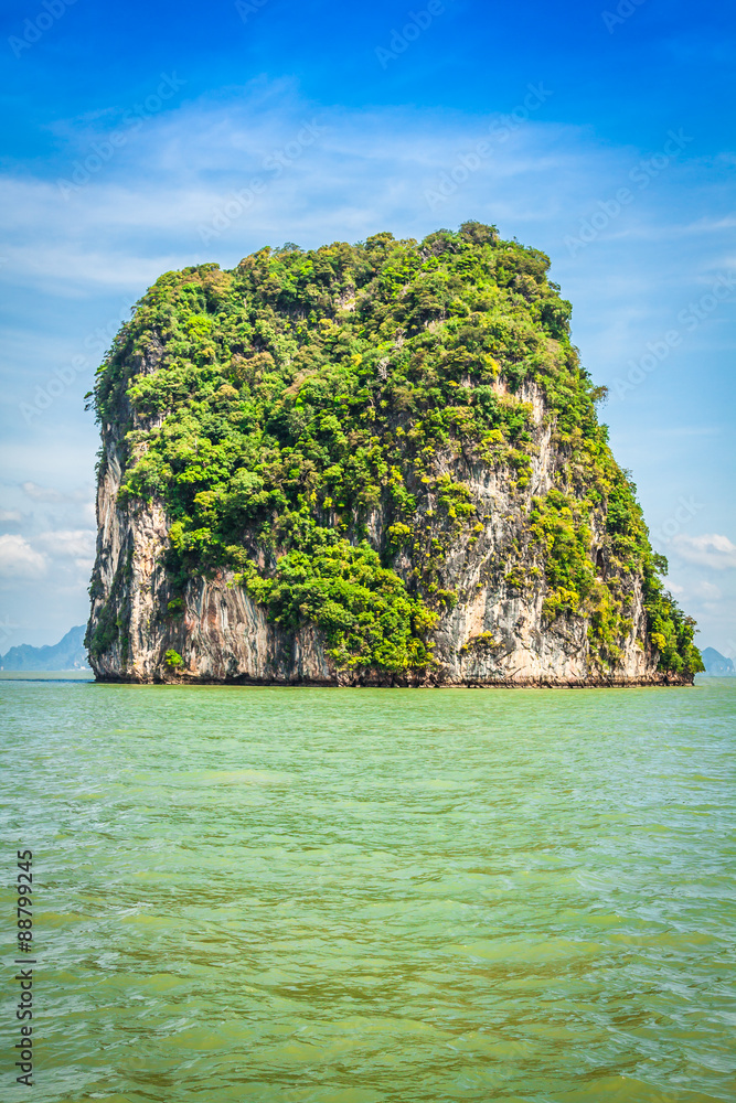 Obraz premium Rocks and sea Landscape on island in Thailand, Phuket